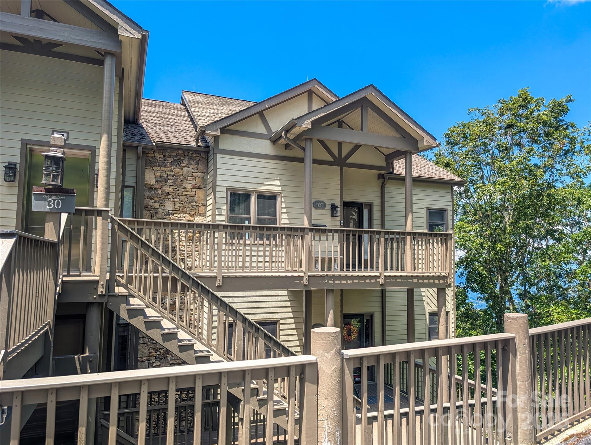 30 Club Villa Court B2