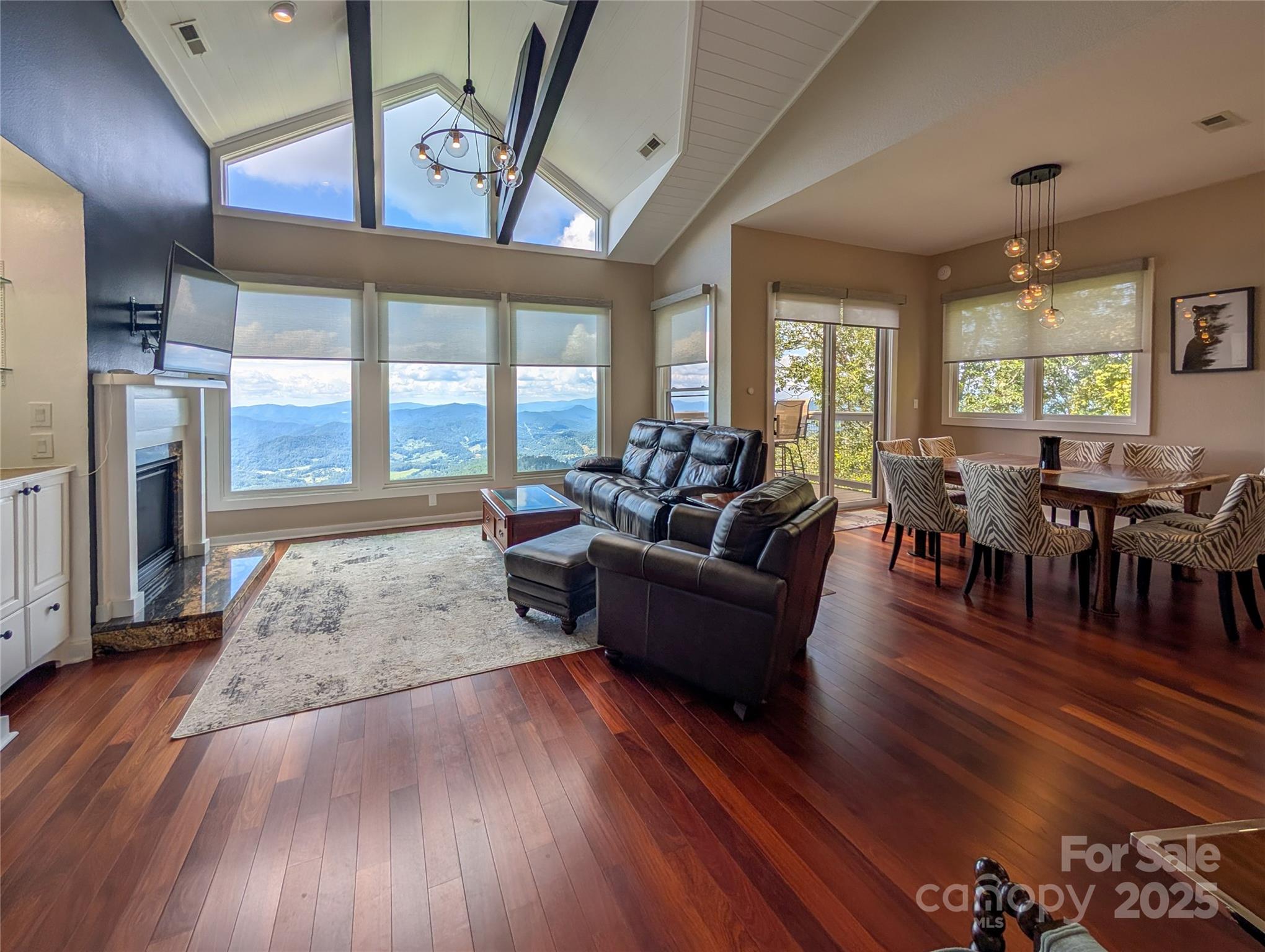 30 Club Villa Court B2
