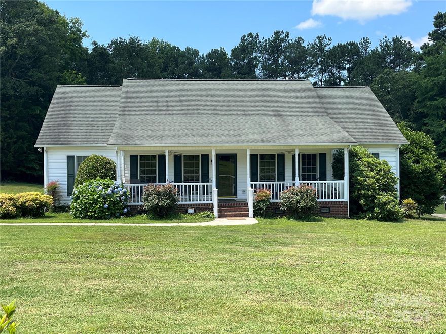 This one level home located on over and acre lot is ready for new owners.  Three bedrooms and two full baths as well as a large family room, dining room, and eat-in kitchen provide a wonderful floor plan. Well-maintained by the current owners, this home has much potential for you! Come see it!