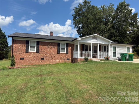 Photo of 904 Long Street, Oakboro, NC 28129 (MLS # 4392610)
