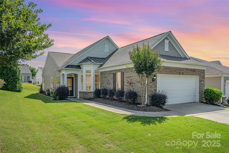 Welcome to your new home in Sun City Carolina Lakes! You'll feel like you're on vacation every day.  55+ community offering some great amenities; surrounded by public golf course with club house, two amenity centers, 3 pools, tennis, pickleball, walking trails, lake access for kayaking and fitness center. This open floor plan is great for entertaining family and friends with all new flooring, stainless-steel appliances, washer/dryer, ceiling fans, front door, landscaping and a freshly painted interior.  You can move right in and enjoy! All this and a new Costco coming soon to Indian Land.