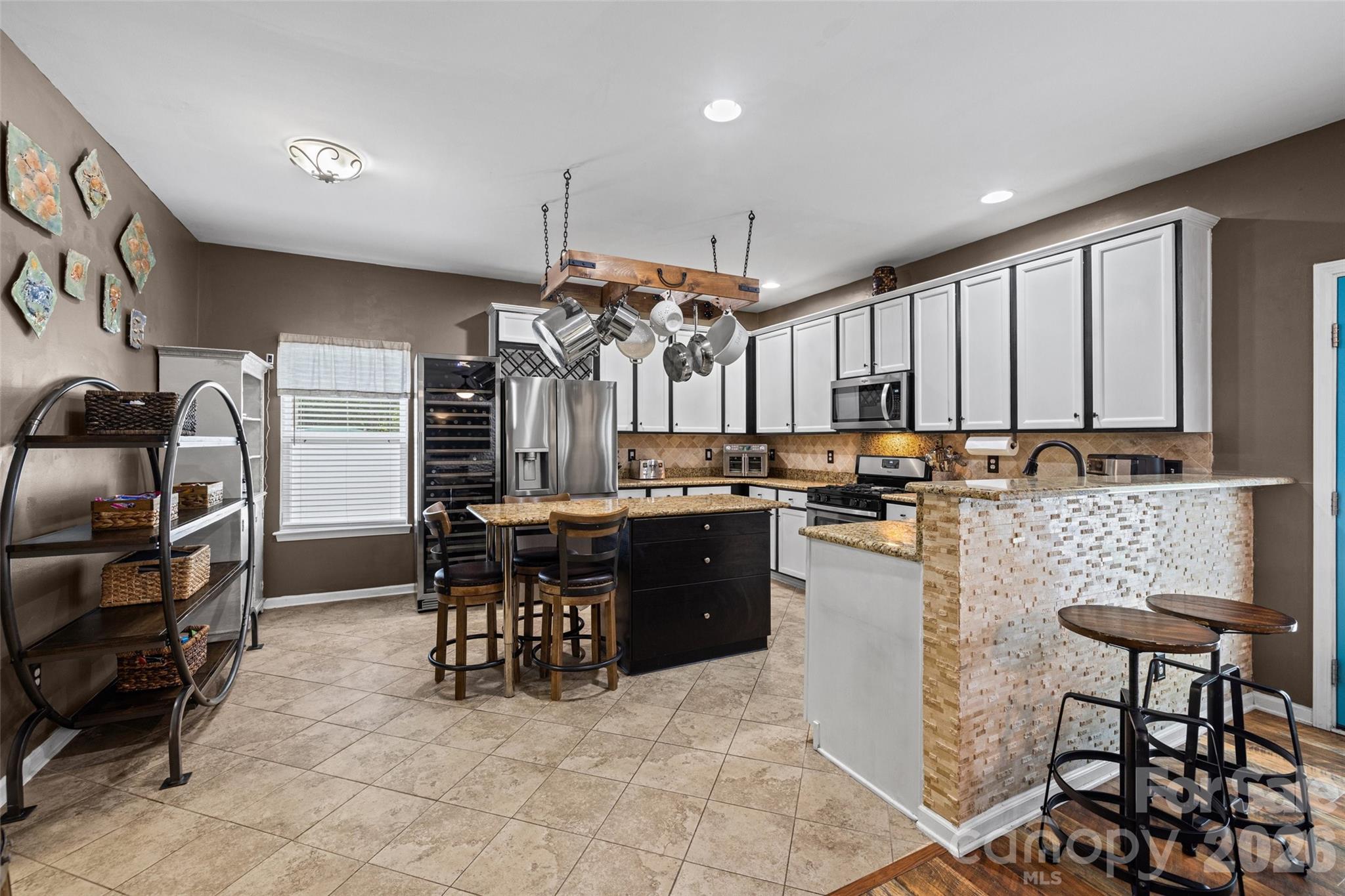 Sandy Pointe - Residential