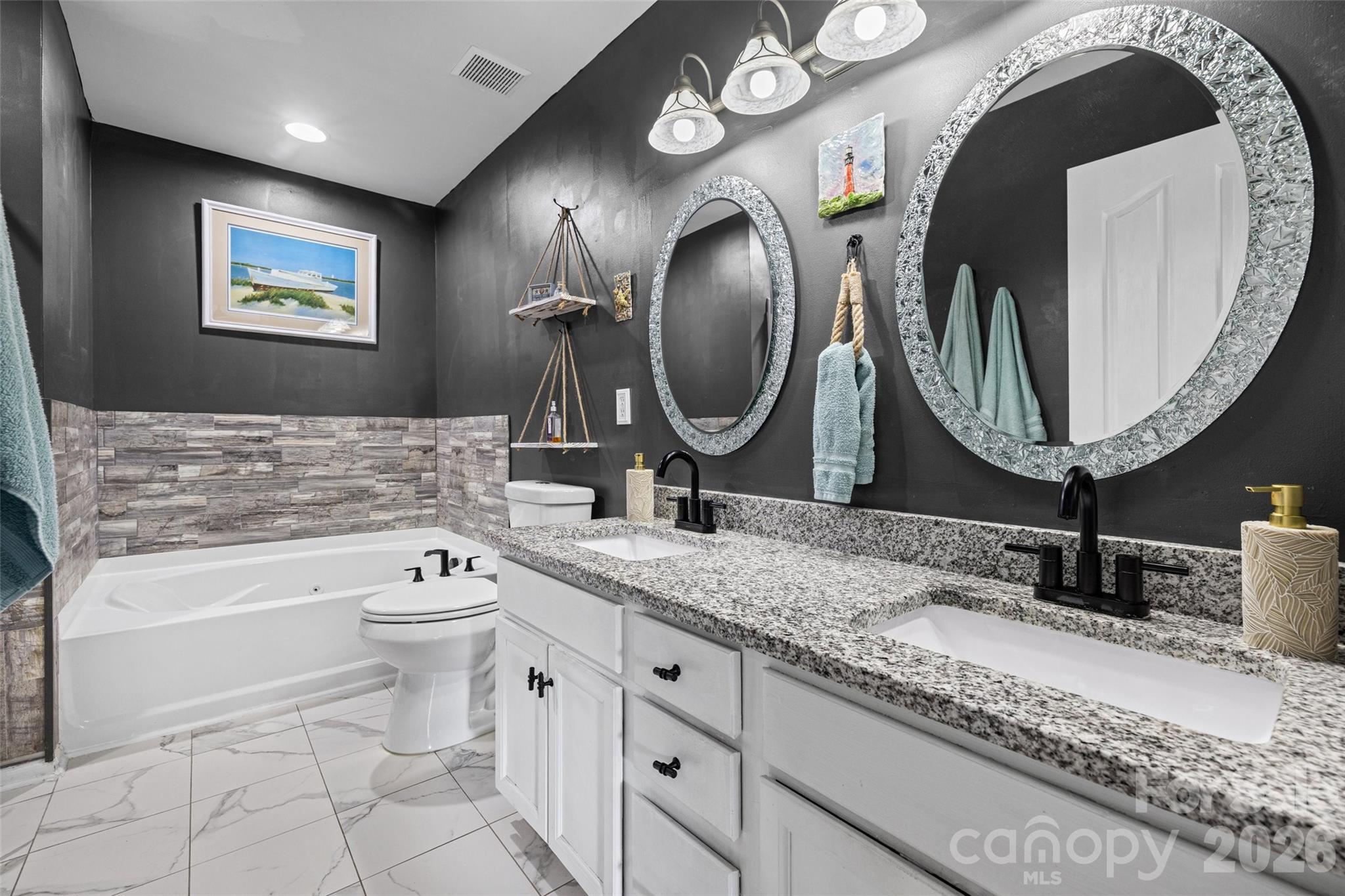 Sandy Pointe - Residential
