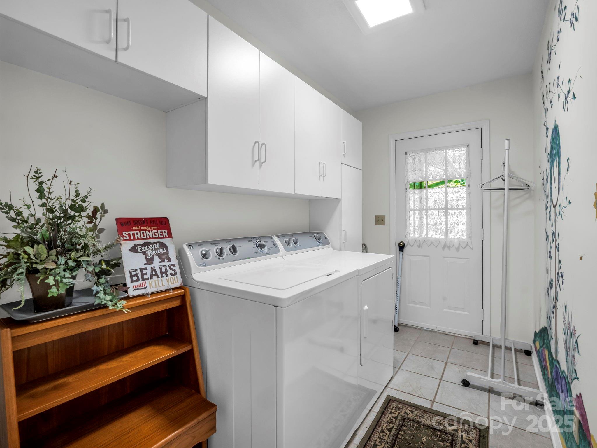 Rumbling Bald on Lake Lure - Residential