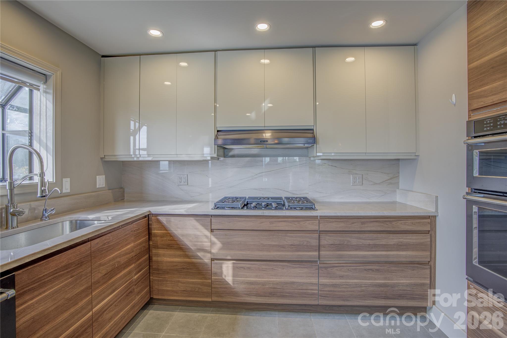 Fleetwood Plaza - Residential