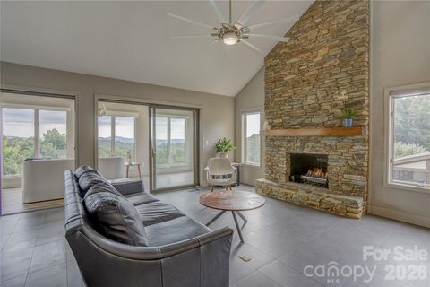 204 Fleetwood Plaza Hendersonville NC 28739