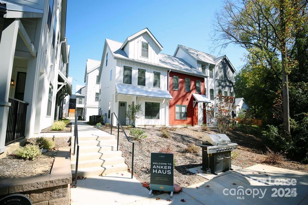 4106 Anker Haus Drive B2 w/ Study