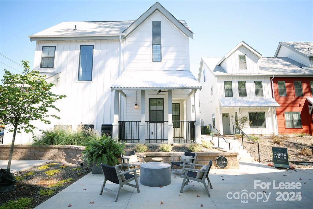 4106 Anker Haus Drive B2 w/ Study