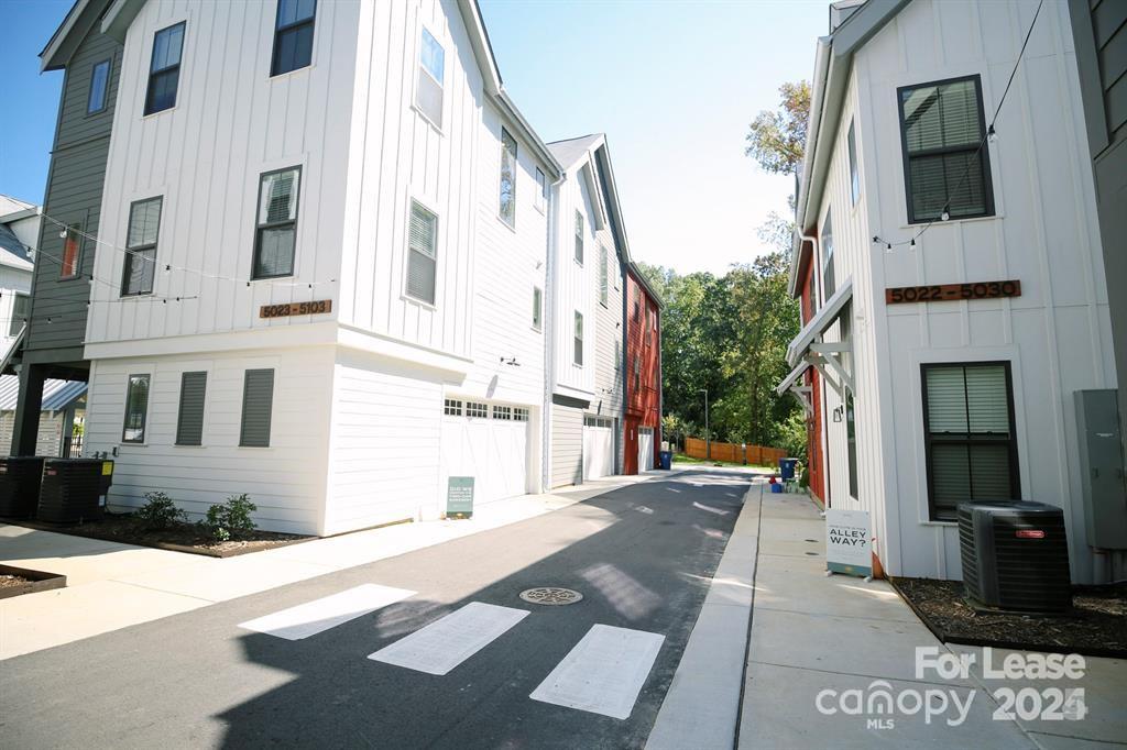 4106 Anker Haus Drive B2 w/ Study