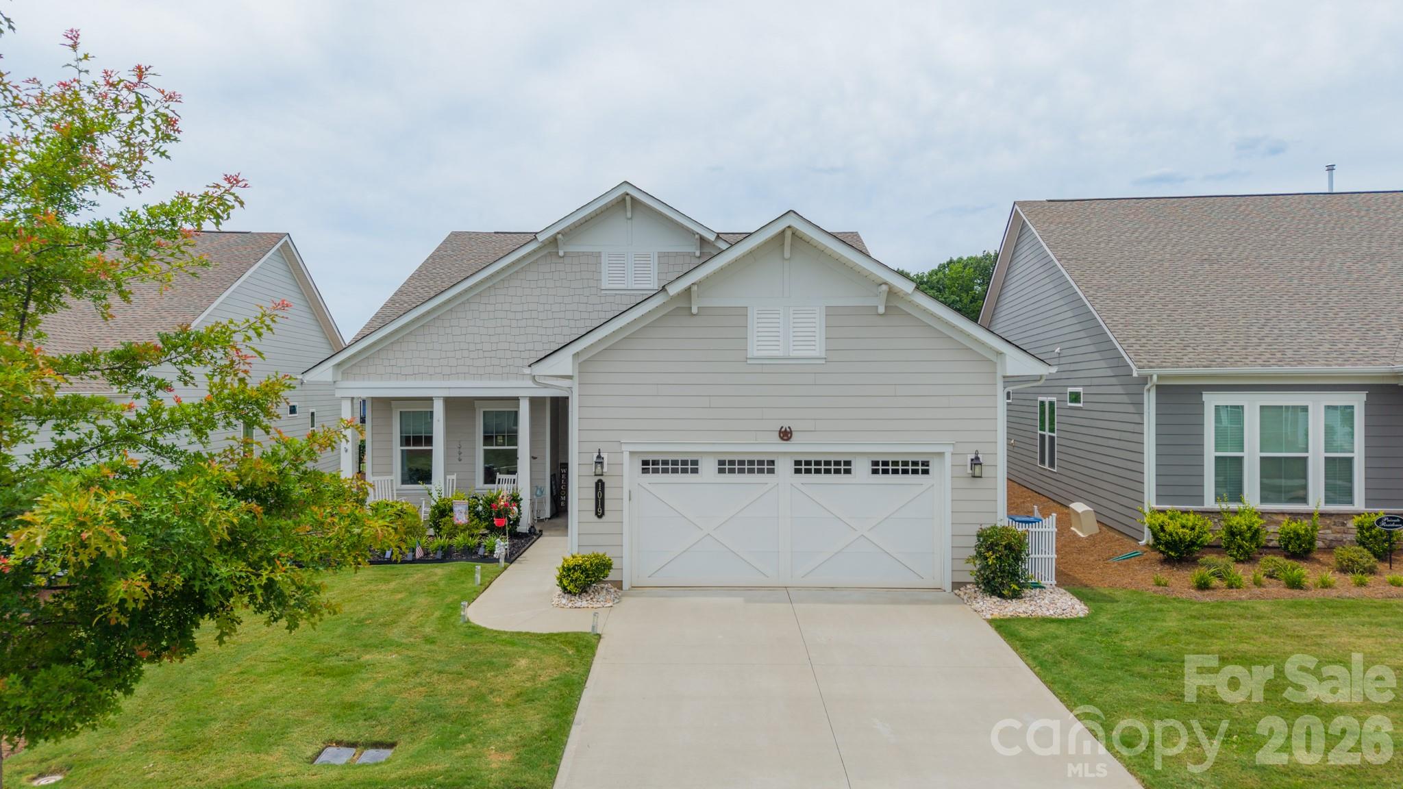 1019 Carlyle Lane