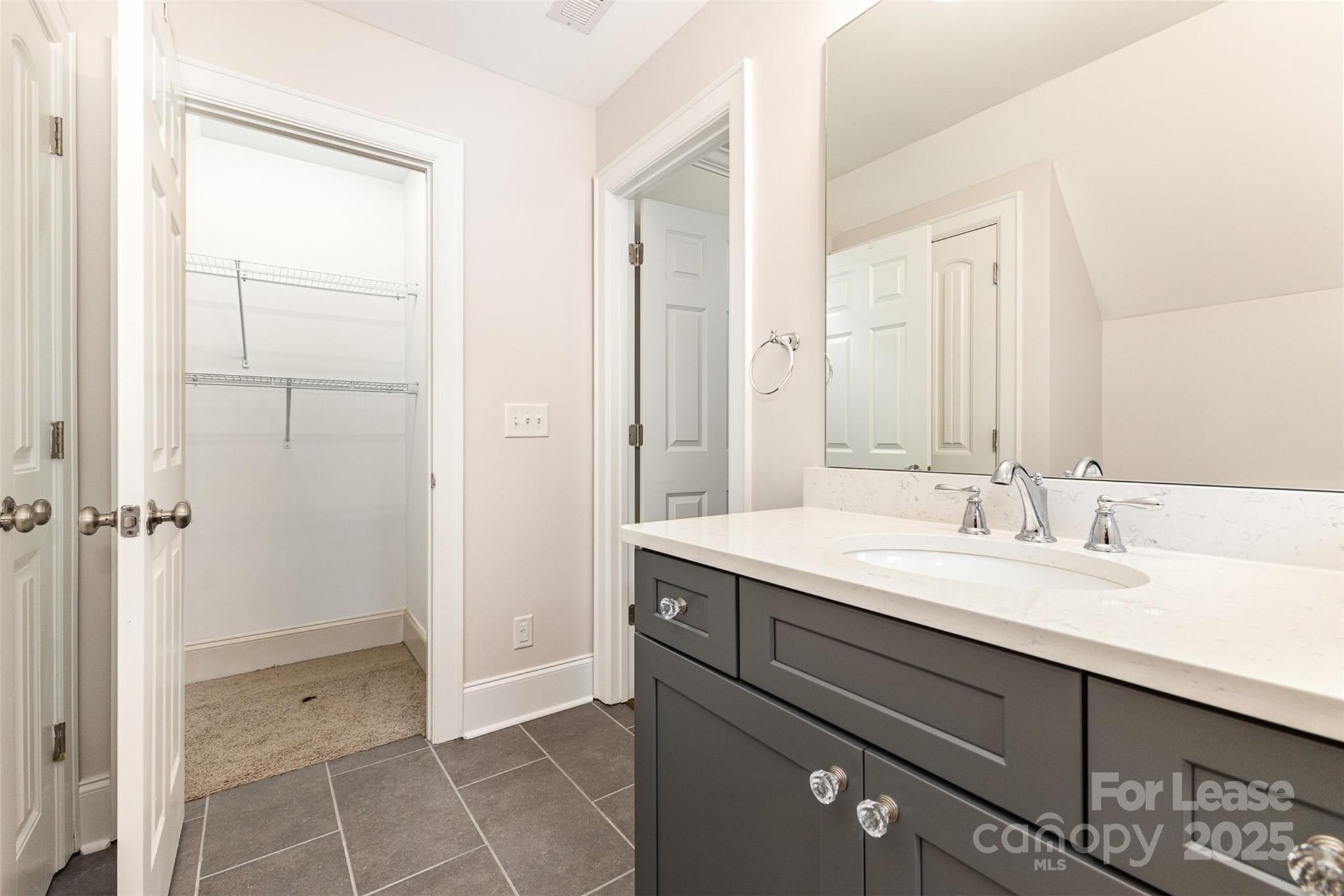 Chantilly - Residential Lease