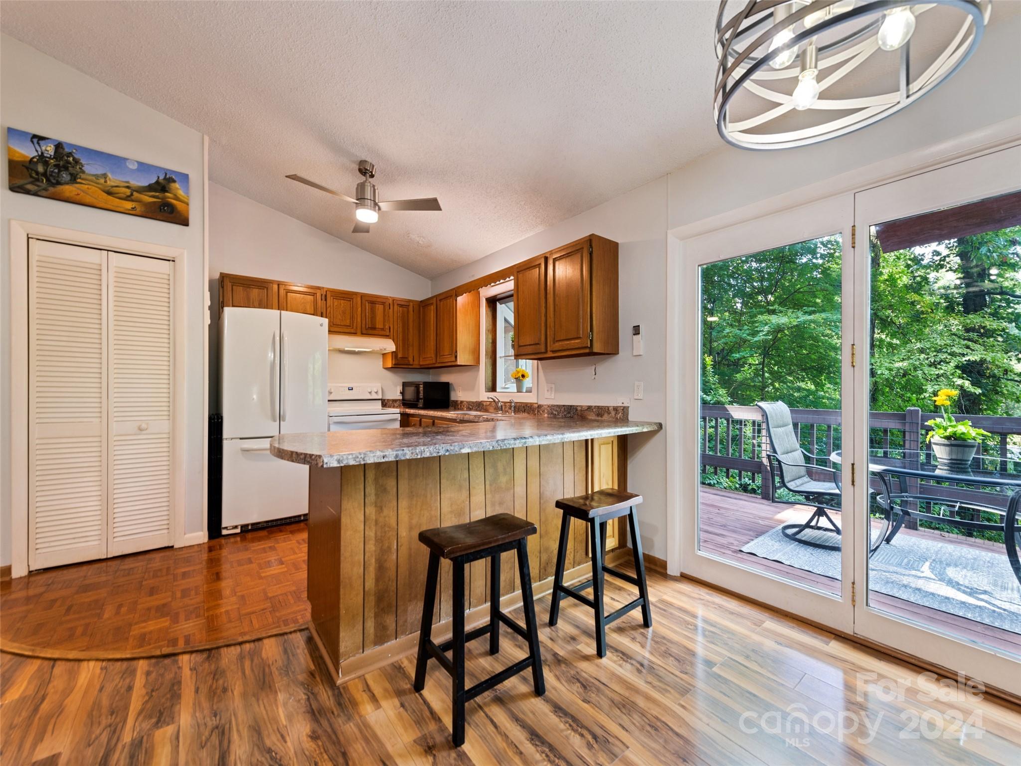 Thomas Park - Residential