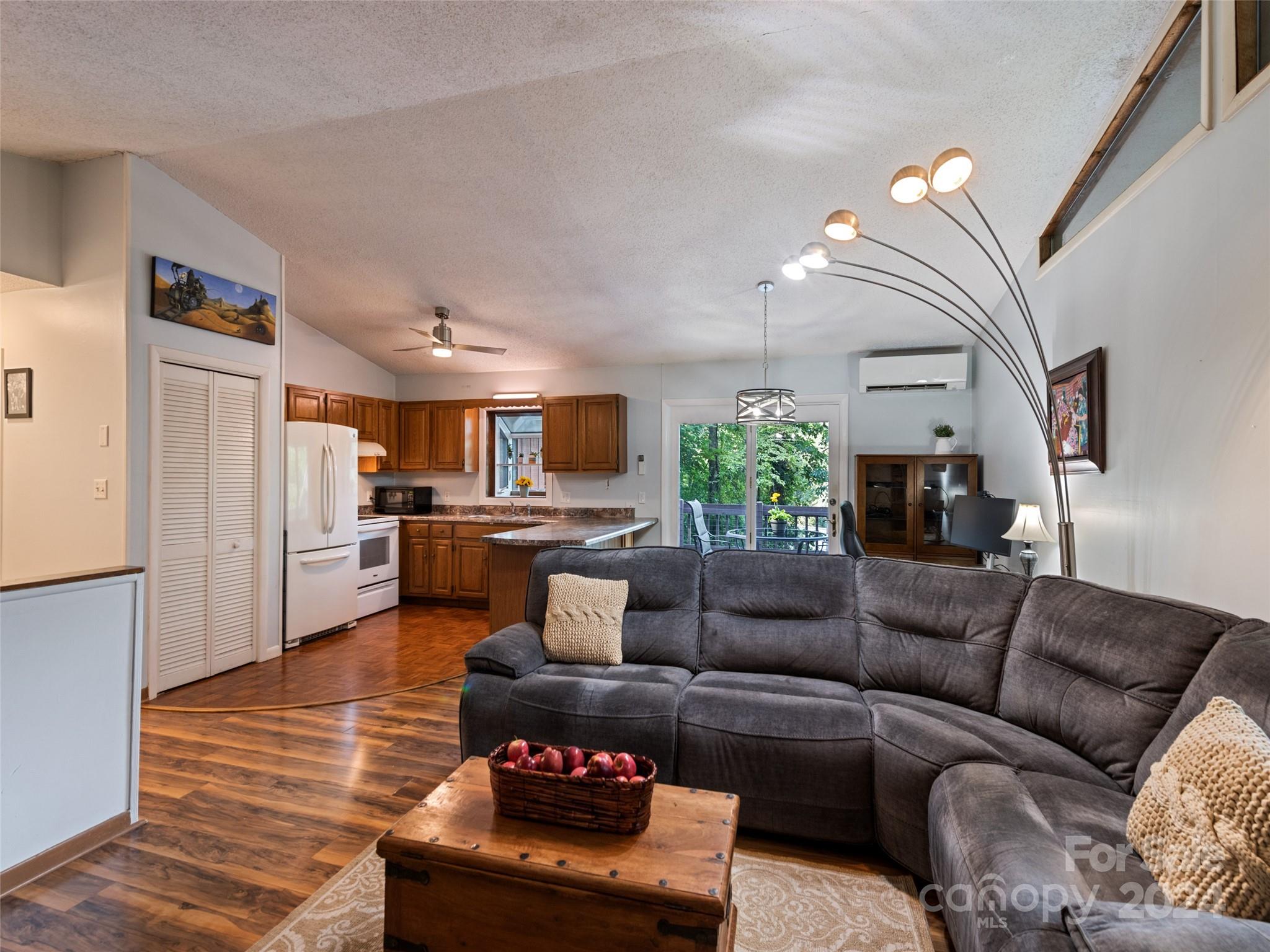 Thomas Park - Residential