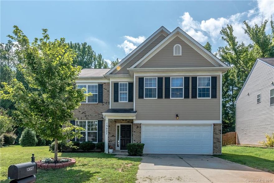 Just down the street from all of the amenities that Rivergate has to offer (Target, boutique shops, restaurants, etc).  This open concept home is one of the larger homes in Coventry @ over 2500 sq. ft!  Features include all new carpet, fresh paint, a new A/C unit (2017), a huge master suite w/vaulted ceiling & walk-in closet, awesome second floor loft, spacious secondary bedrooms & a two car garage. The house backs up to woods for added privacy!  Seller says refrigerator & washer/dryer convey!