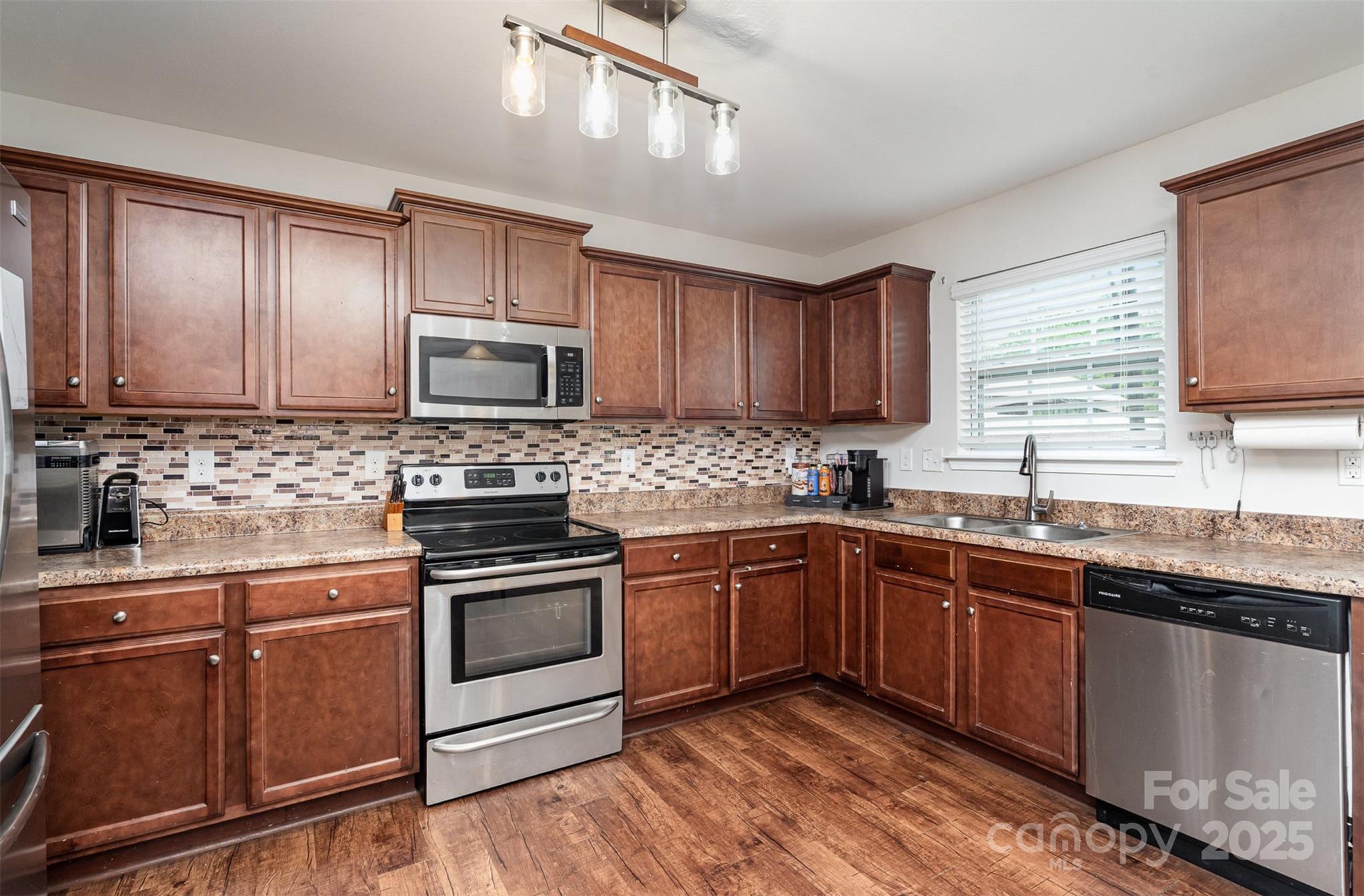 2423 Dewey Creek Lane