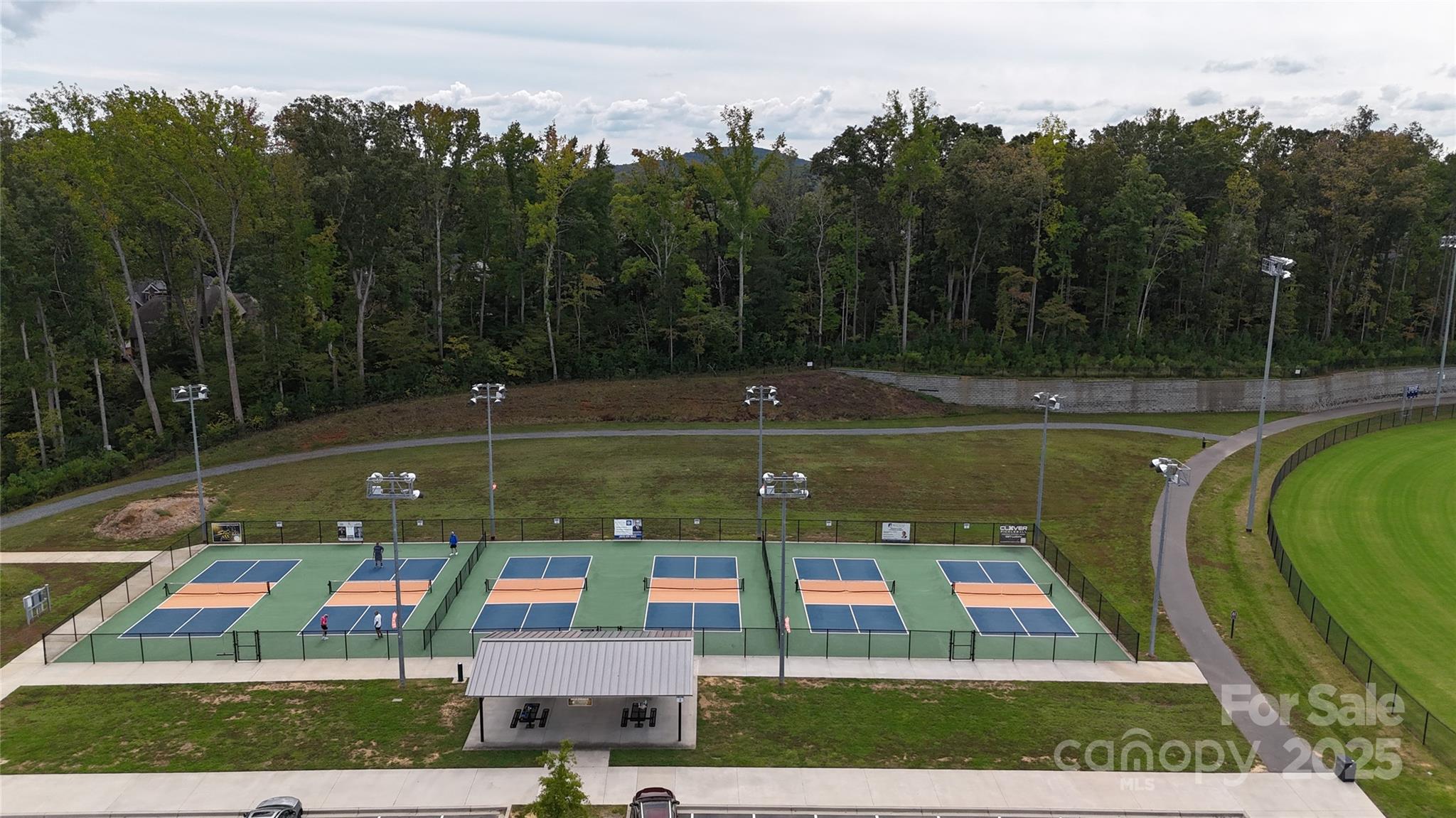 Paddlers Cove - Residential