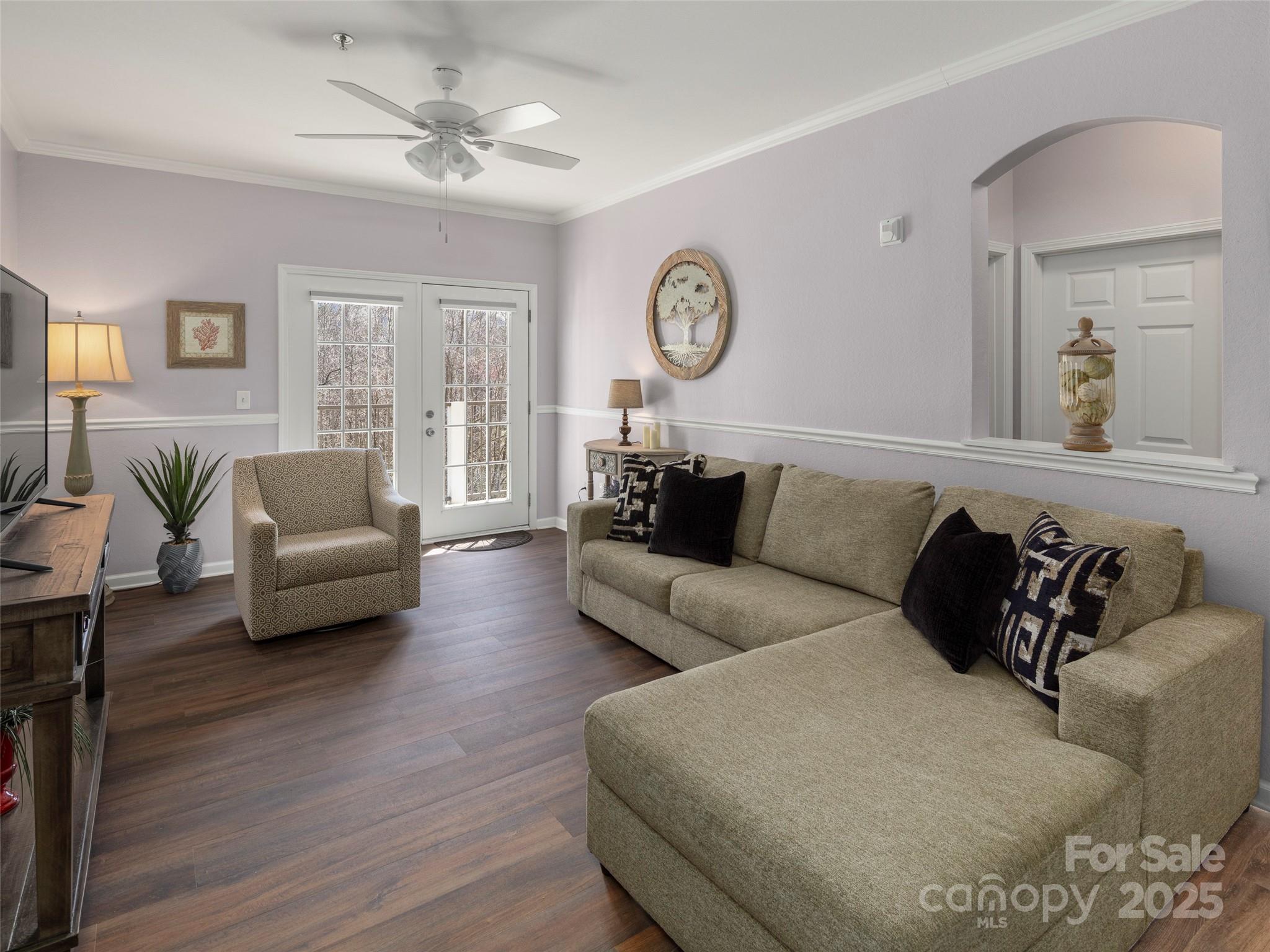900 Vista Lake Drive 208