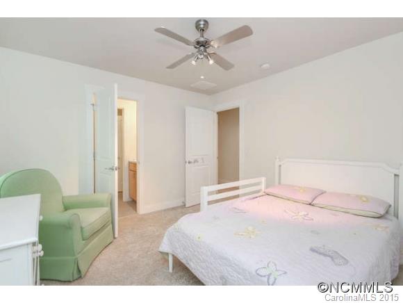 Oak Hollow - Residential