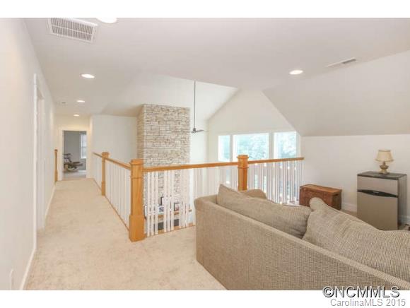 Oak Hollow - Residential