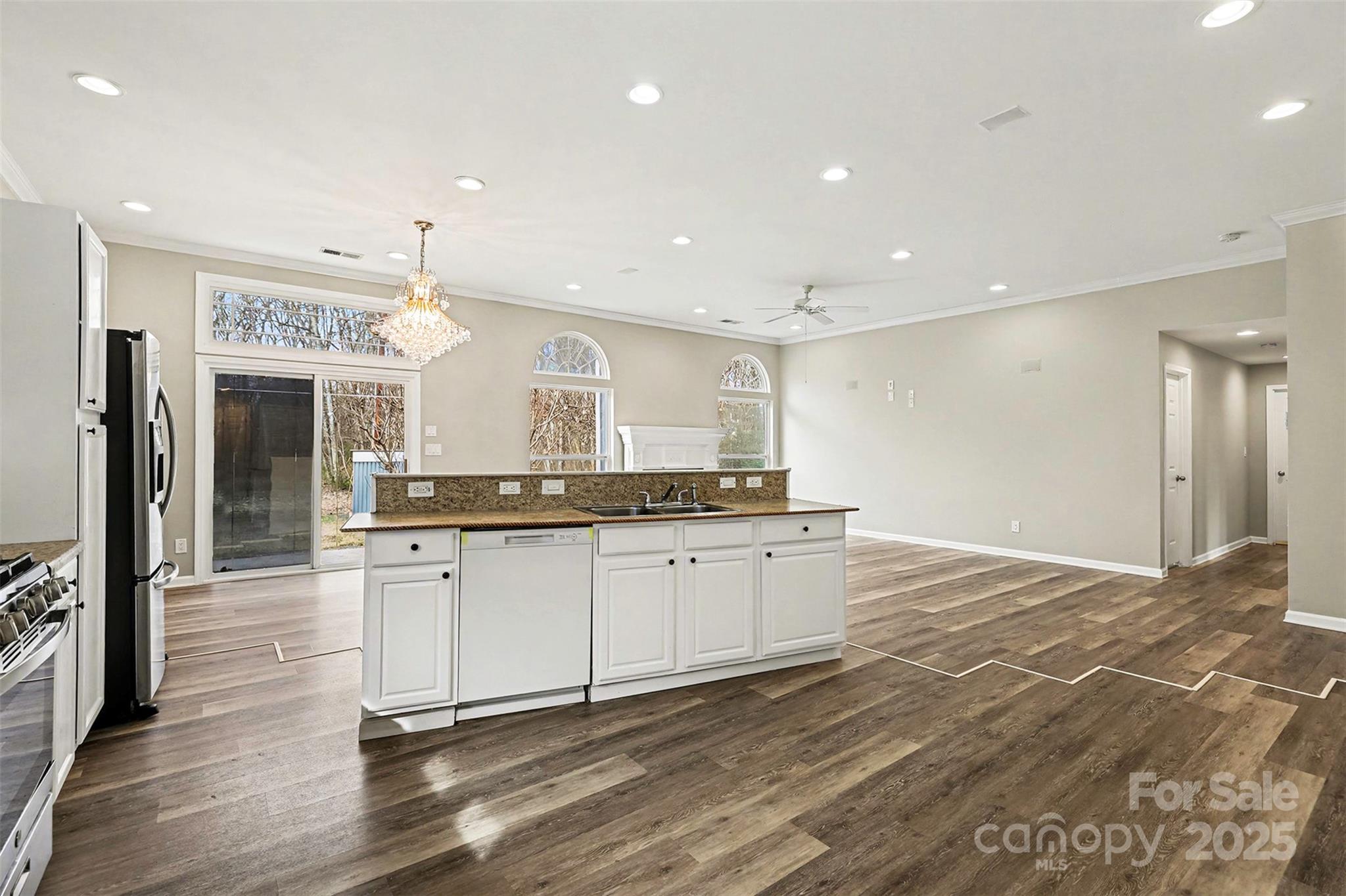 12145 Landing Green Drive