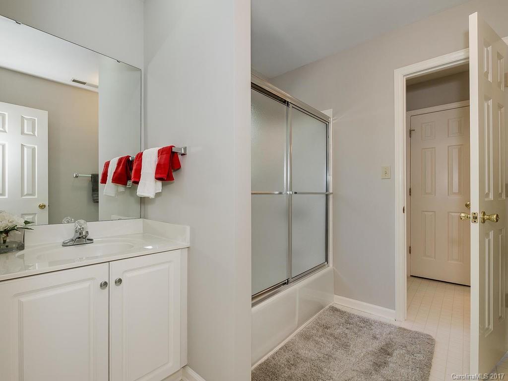 Hampton Oaks - Residential