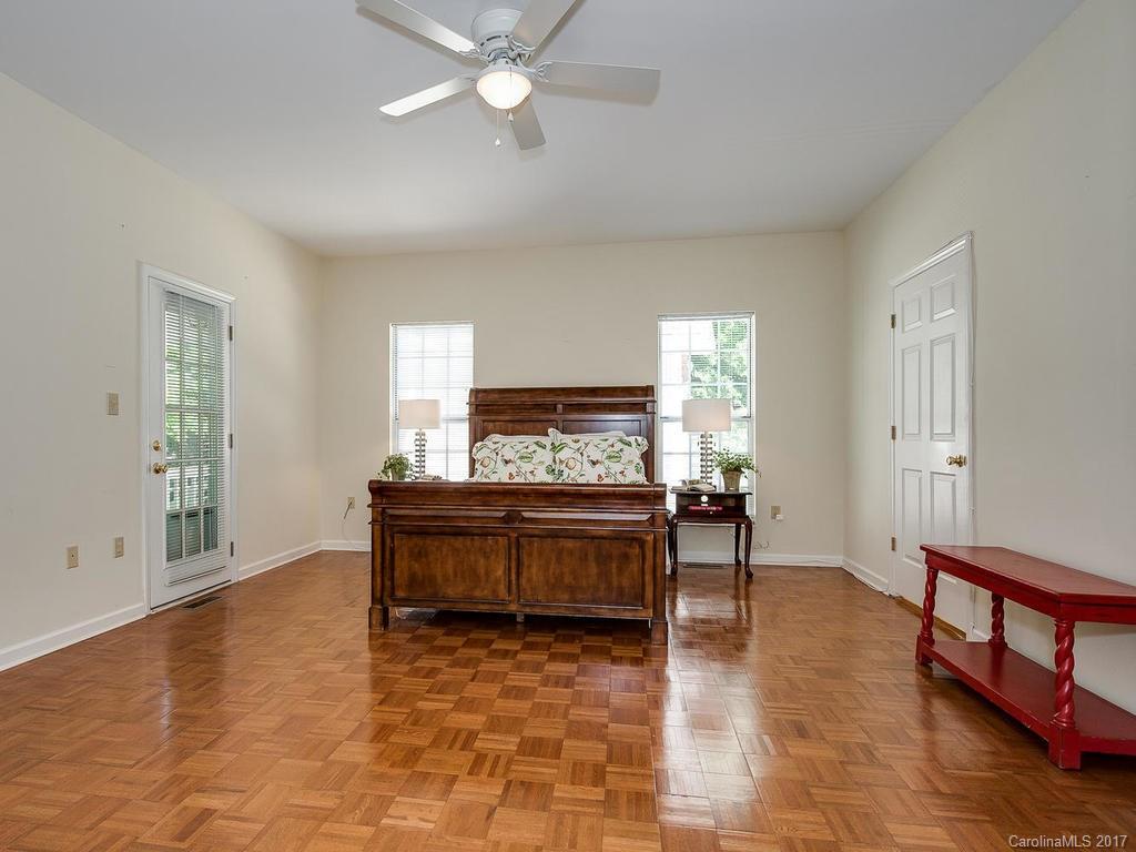 Hampton Oaks - Residential