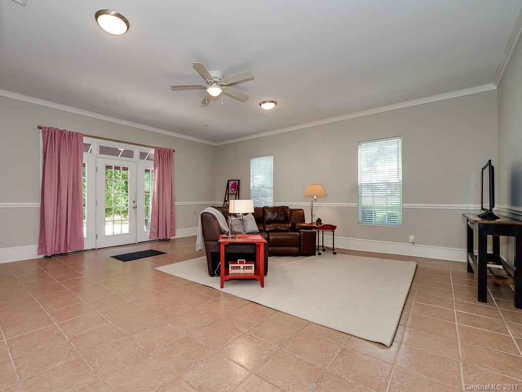 Hampton Oaks - Residential