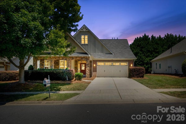 8929 CARNEROS CREEK RD, CHARLOTTE, NC 28214 - Image 2f650df445c7f3b0cede68b3b0a073bf/2272022096
