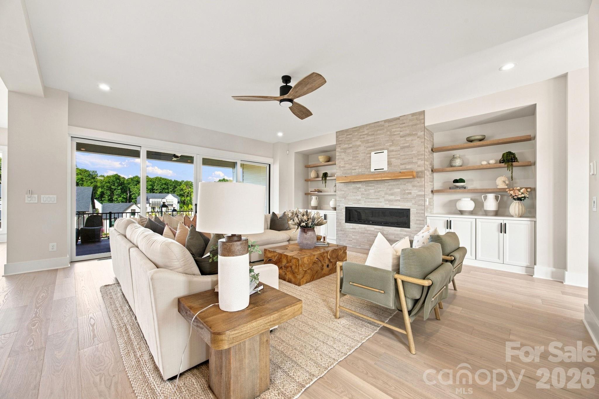 1121 Mesa Way 43