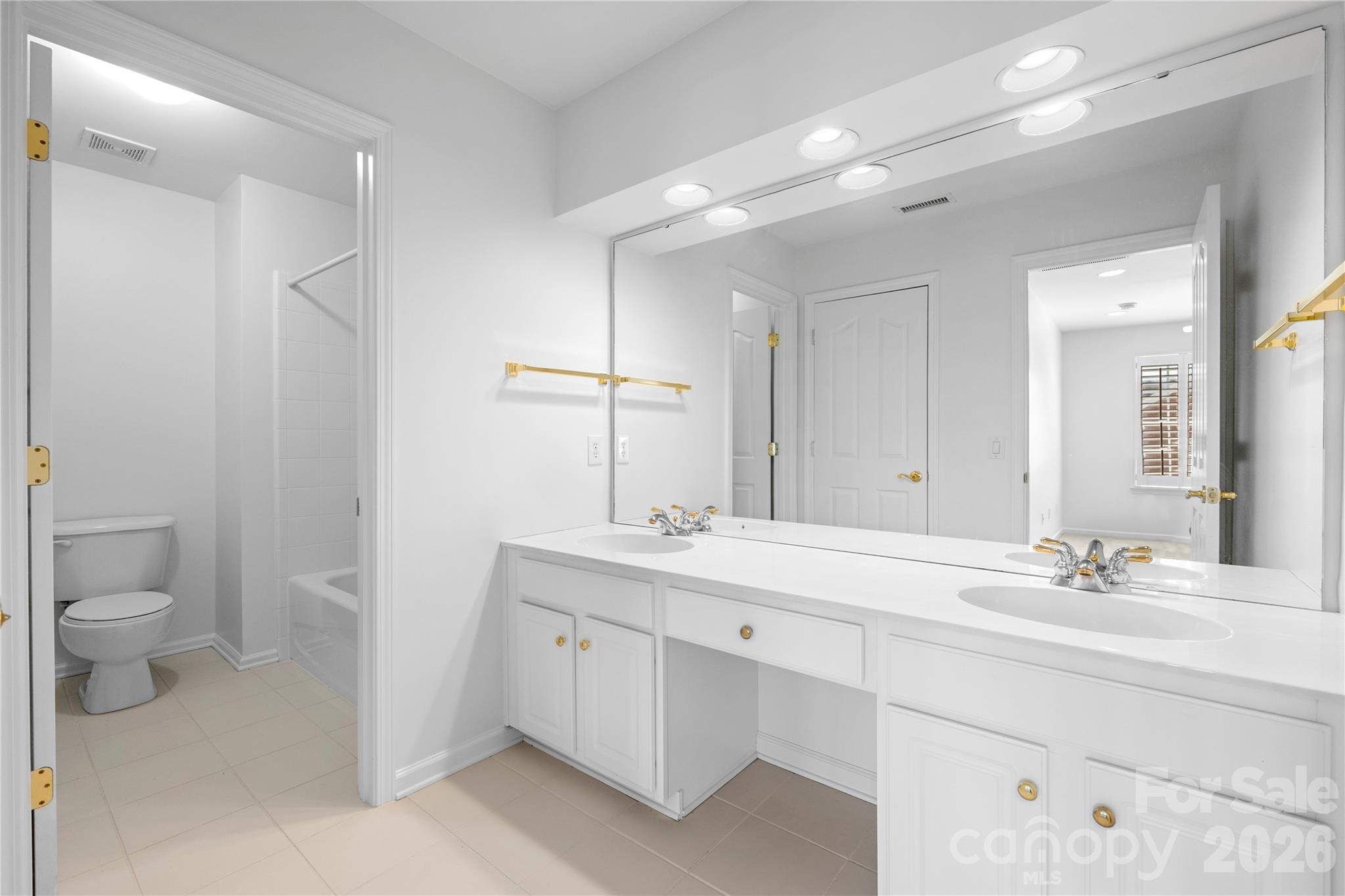 Ivy Ridge At Ballantyne - Residential