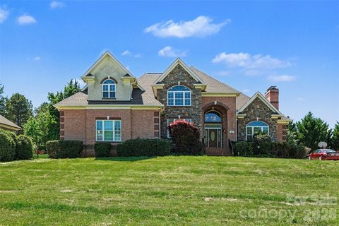 Photo of 132 Sink Farm Road, Mooresville, NC 28115 (MLS # 4369217)