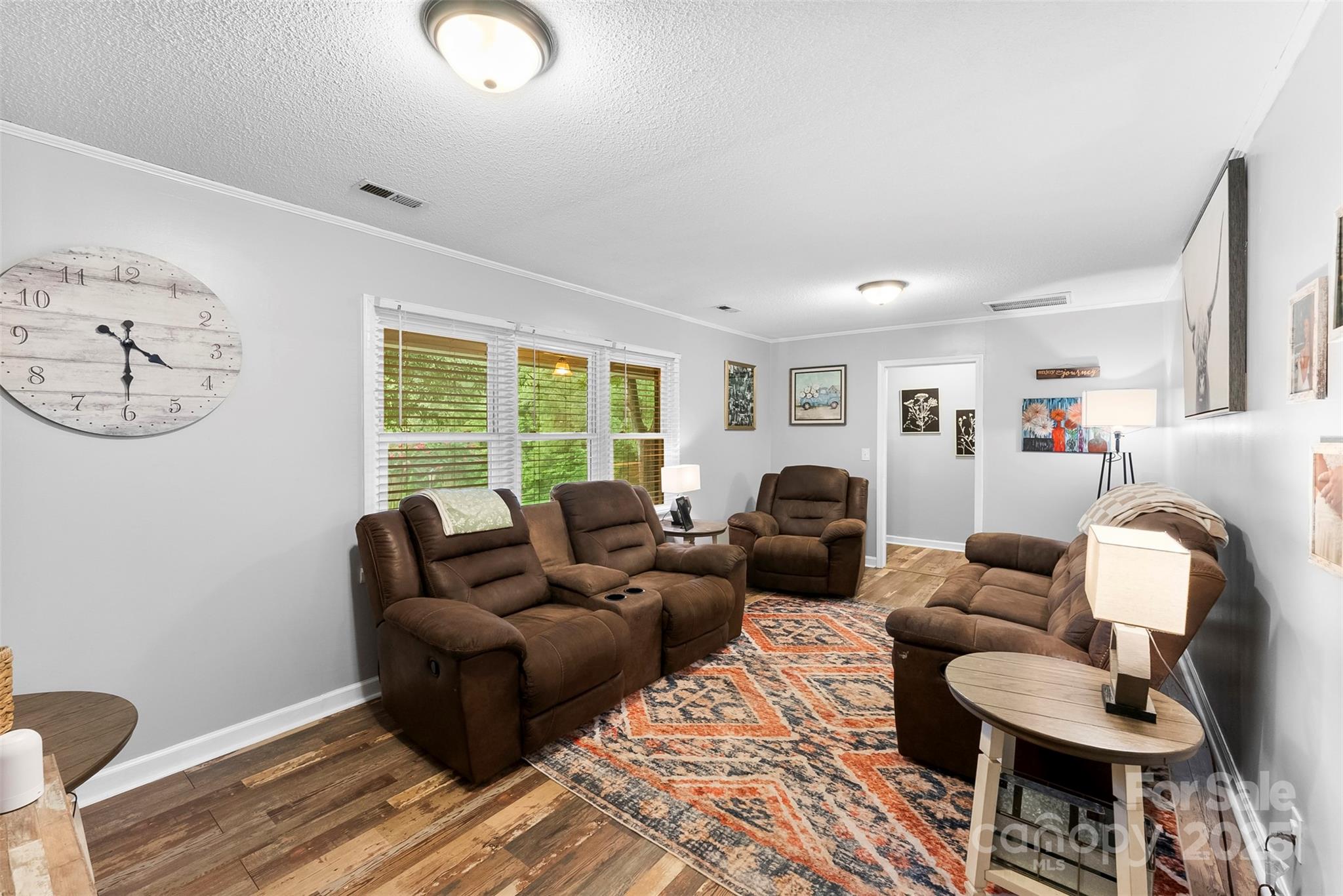 301 Oak Avenue
