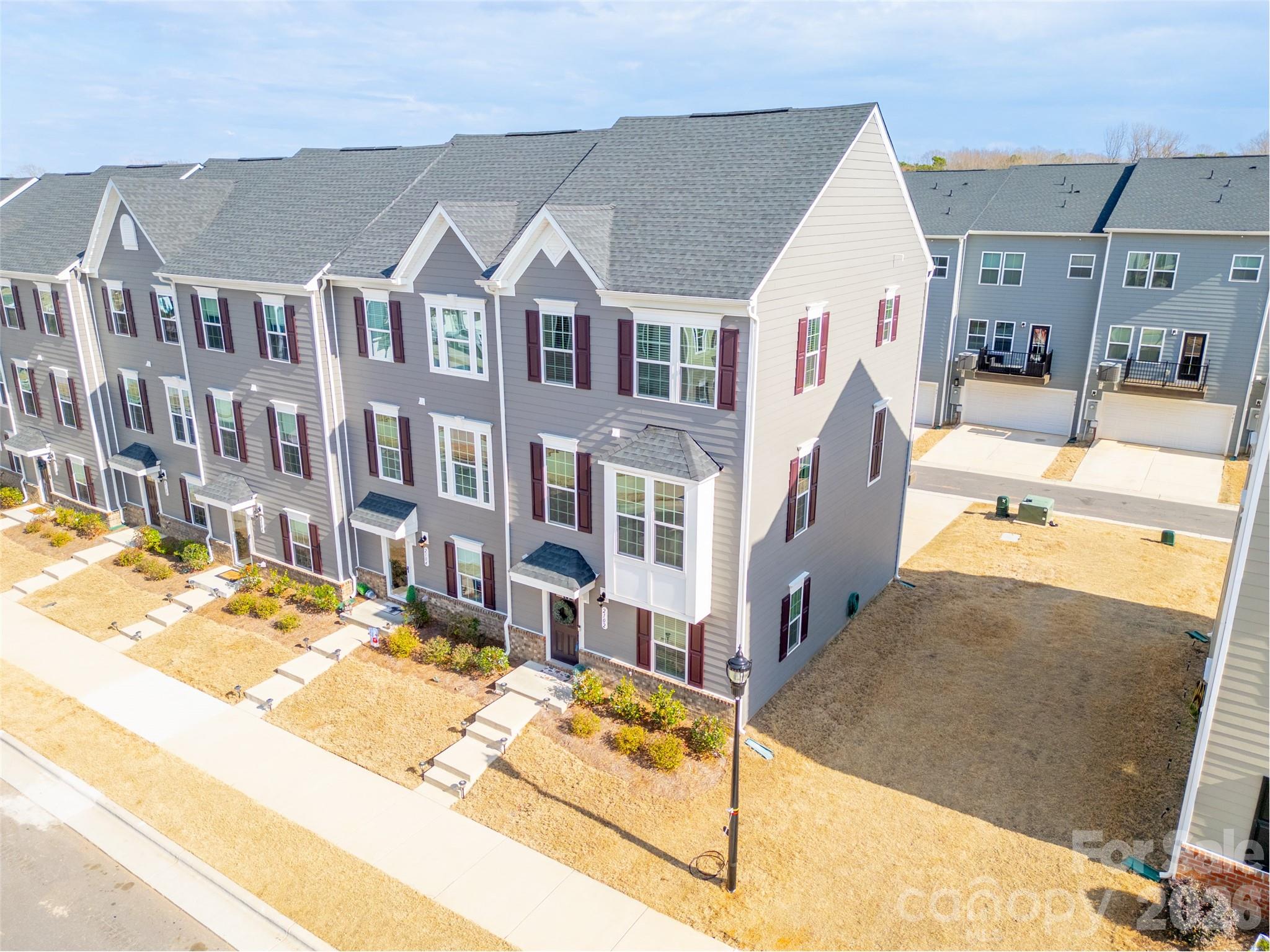 Stone Creek Townhomes - Residential