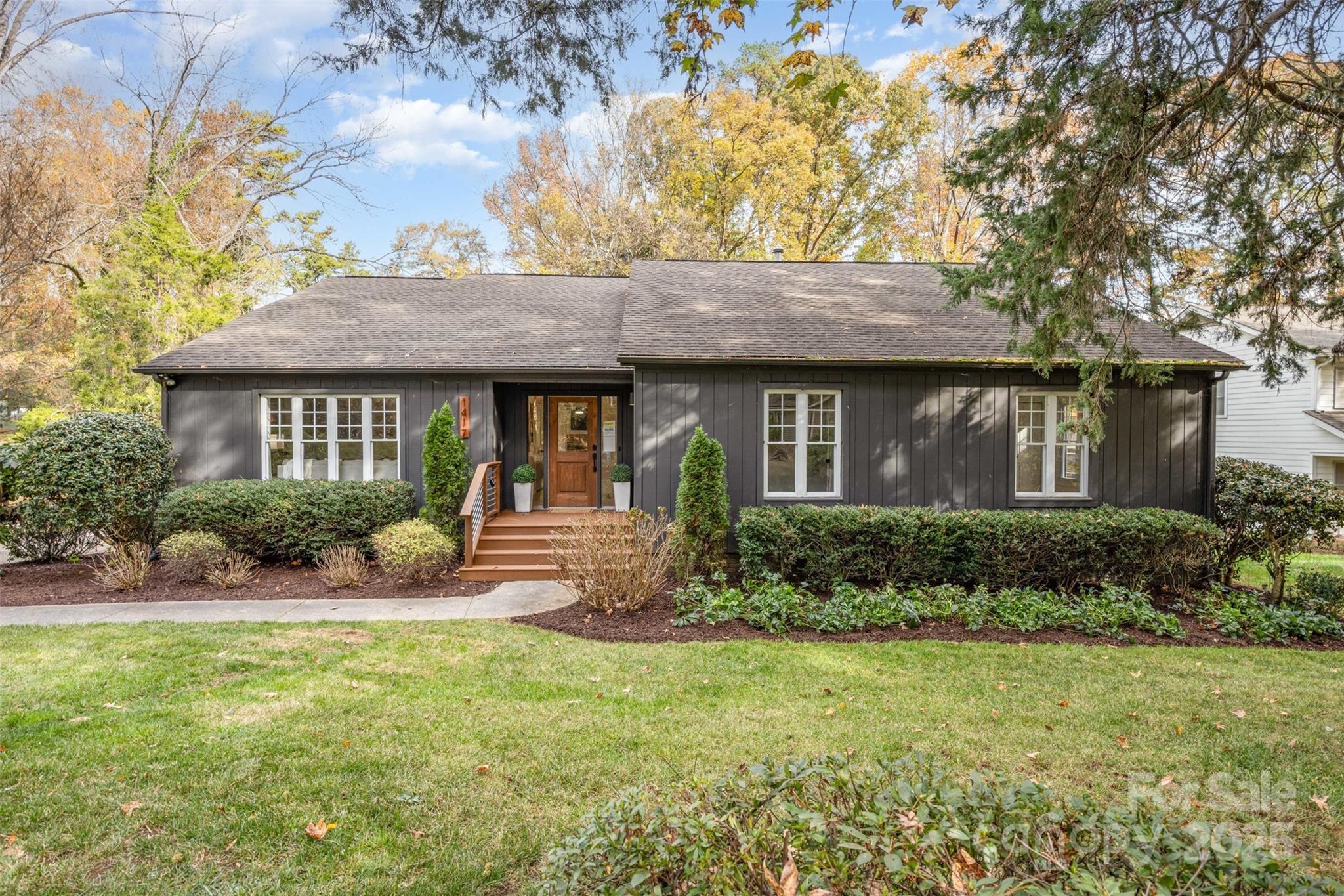 1417 Wandering Way Drive