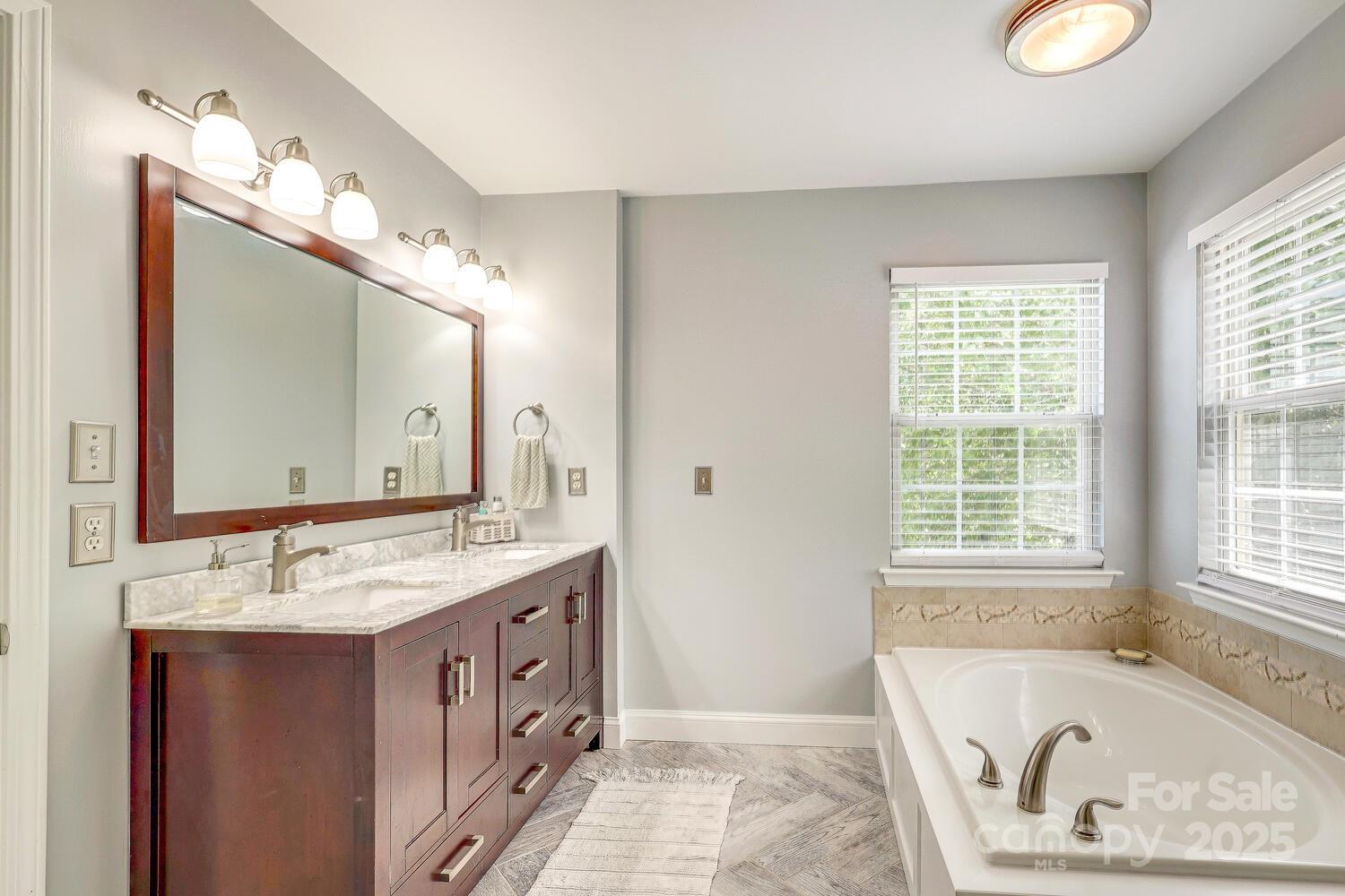 Knightsbridge - Residential