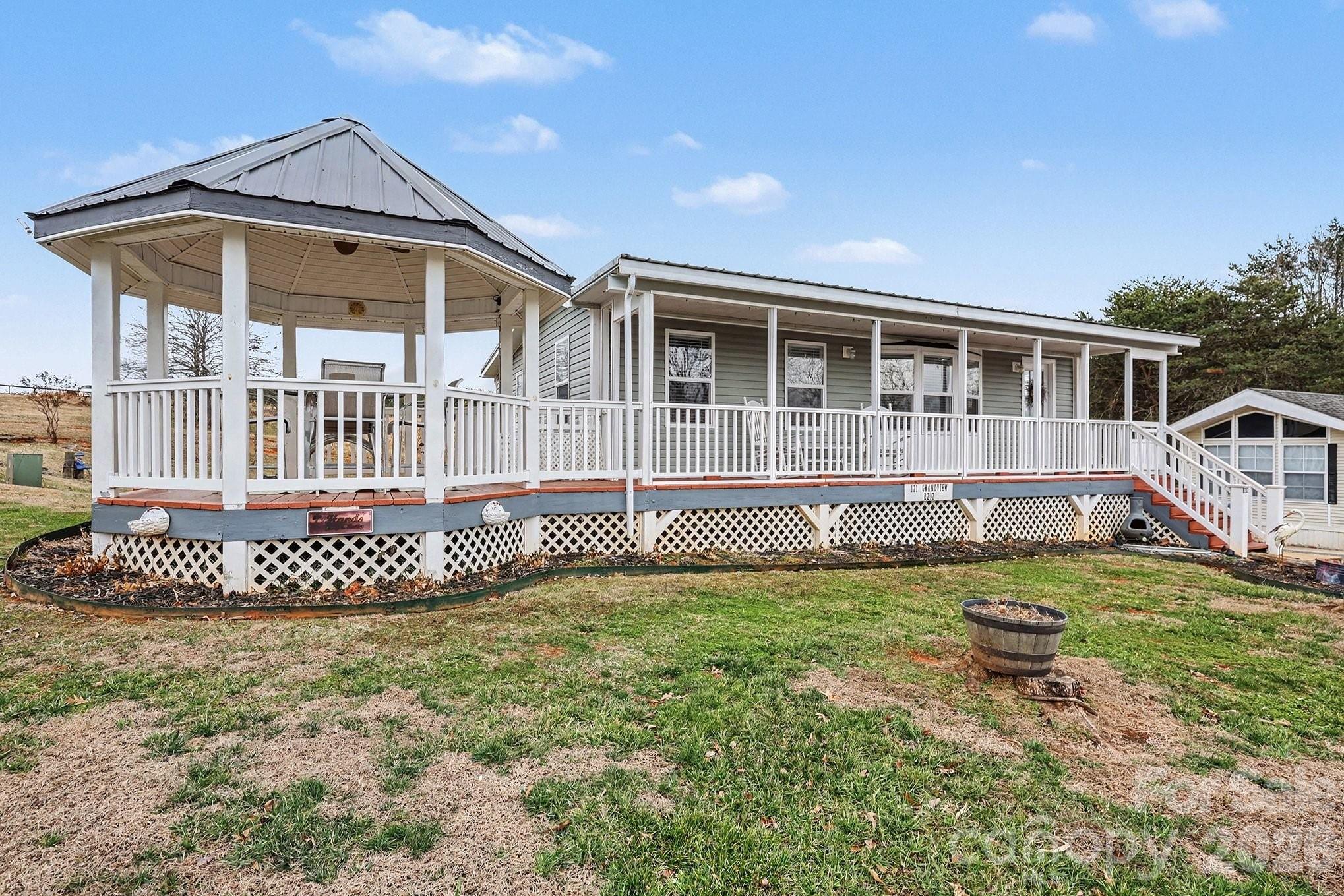 121 Grand View Drive 202/202A