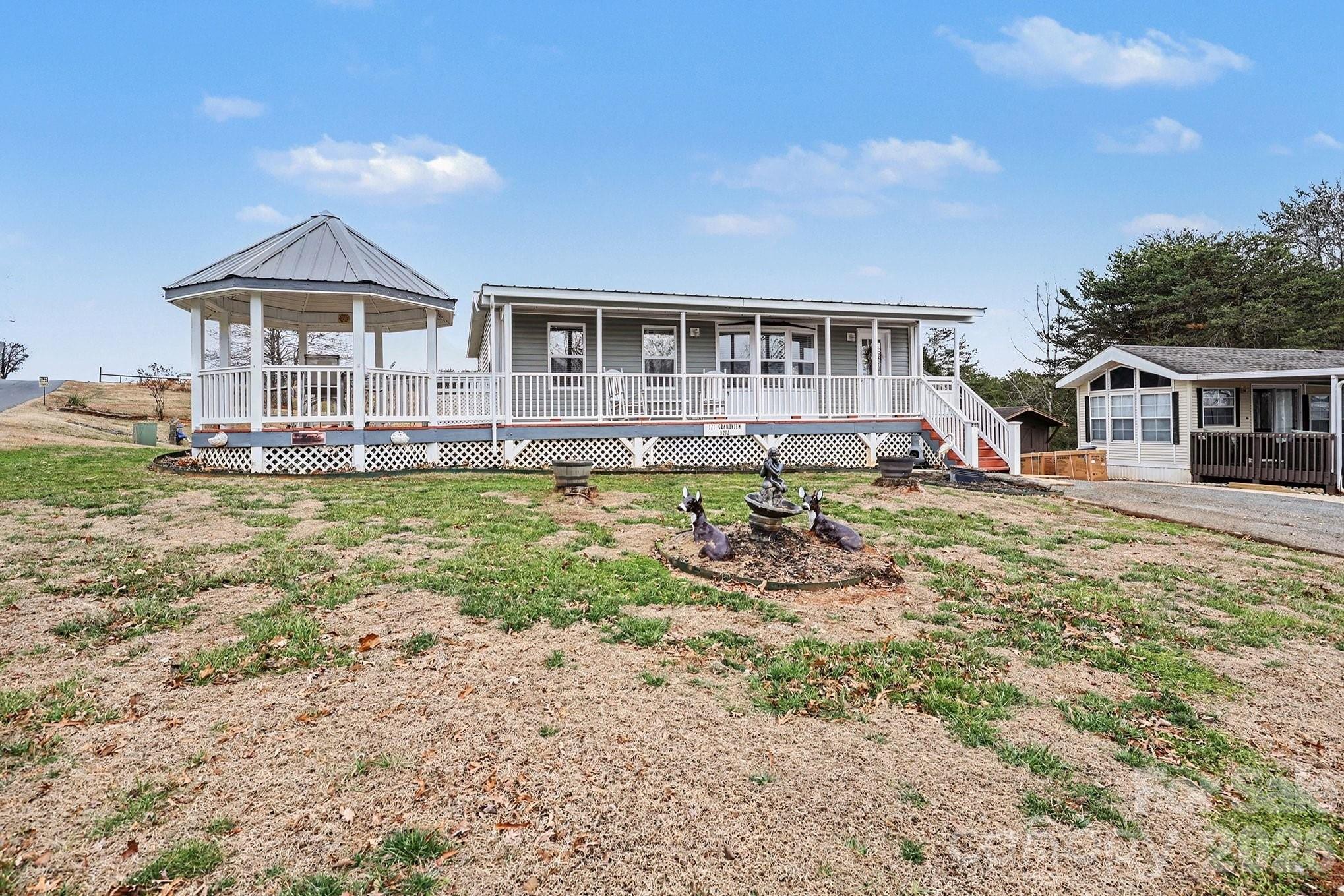 121 Grand View Drive 202/202A