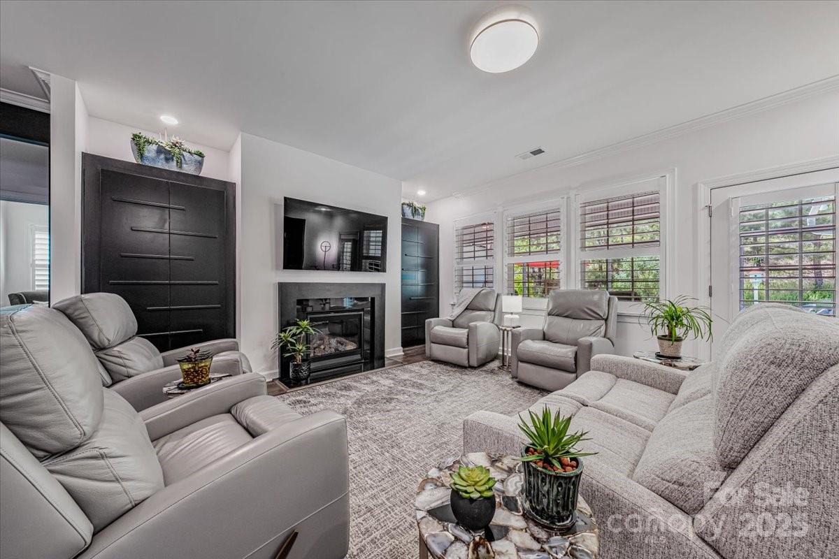 Tree Tops - Residential