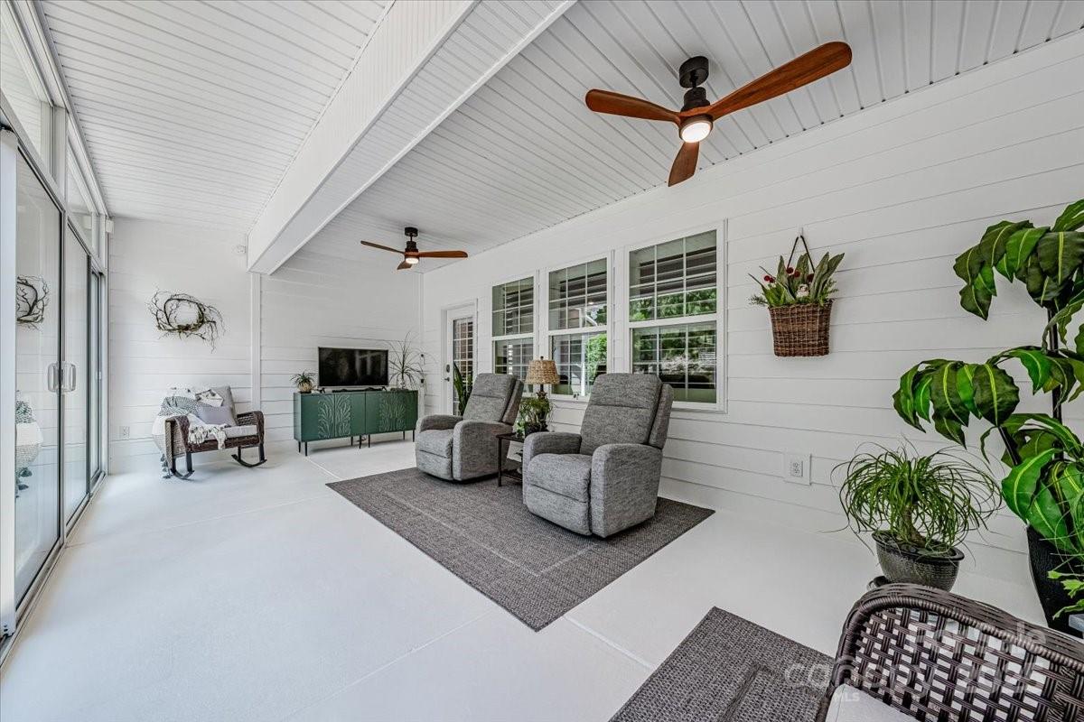 Tree Tops - Residential