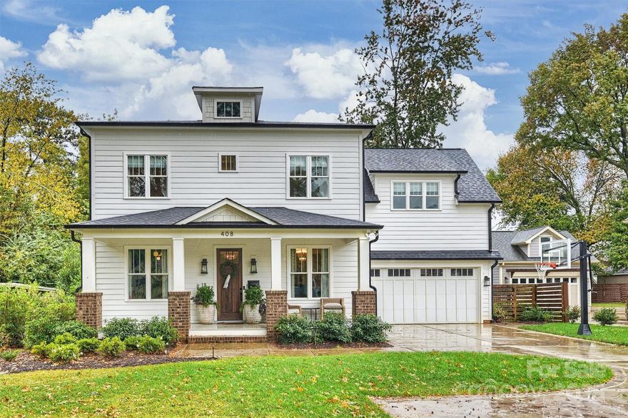 Situated perfectly in-between South Boulevard and Park Road, this beautifully appointed home built in 2019 offers a premier in-town lifestyle along with neighborhood charm.  A perfectly balanced open-concept main level with some more intimate spaces.   The kitchen flows into the breakfast nook, family room and back covered porch for everyday living and entertaining.  Flexible spaces downstairs that can serve as a bedroom, office, dining room or entertaining space.  Upstairs offers a large bonus room with closets that is great for a playroom, entertaining, guest space or media room.  Master suite is appointed with separate vanities, separate shower and tub and walk-in closet.  Expansive front and back porches provide an extension of outdoor living options.  Completely redesigned by Myron Greer, the deep lot is fully fenced and offers beautiful landscaping, ample parking and uplighting.  Additional features includes hardwoods, a dropzone, upstairs laundry room, 10 foot ceilings down and 9 foot ceilings up, nice mouldings and generous windows.  Walk, bike or drive to parks, local breweries, coffee shops, restaurants and shopping in this city-favorite locale!