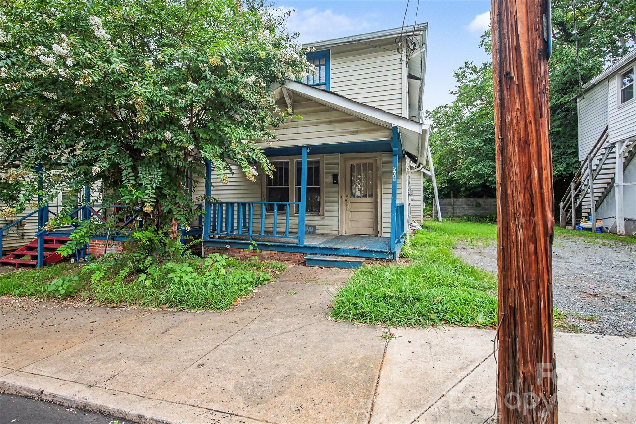 509 W 1st Street