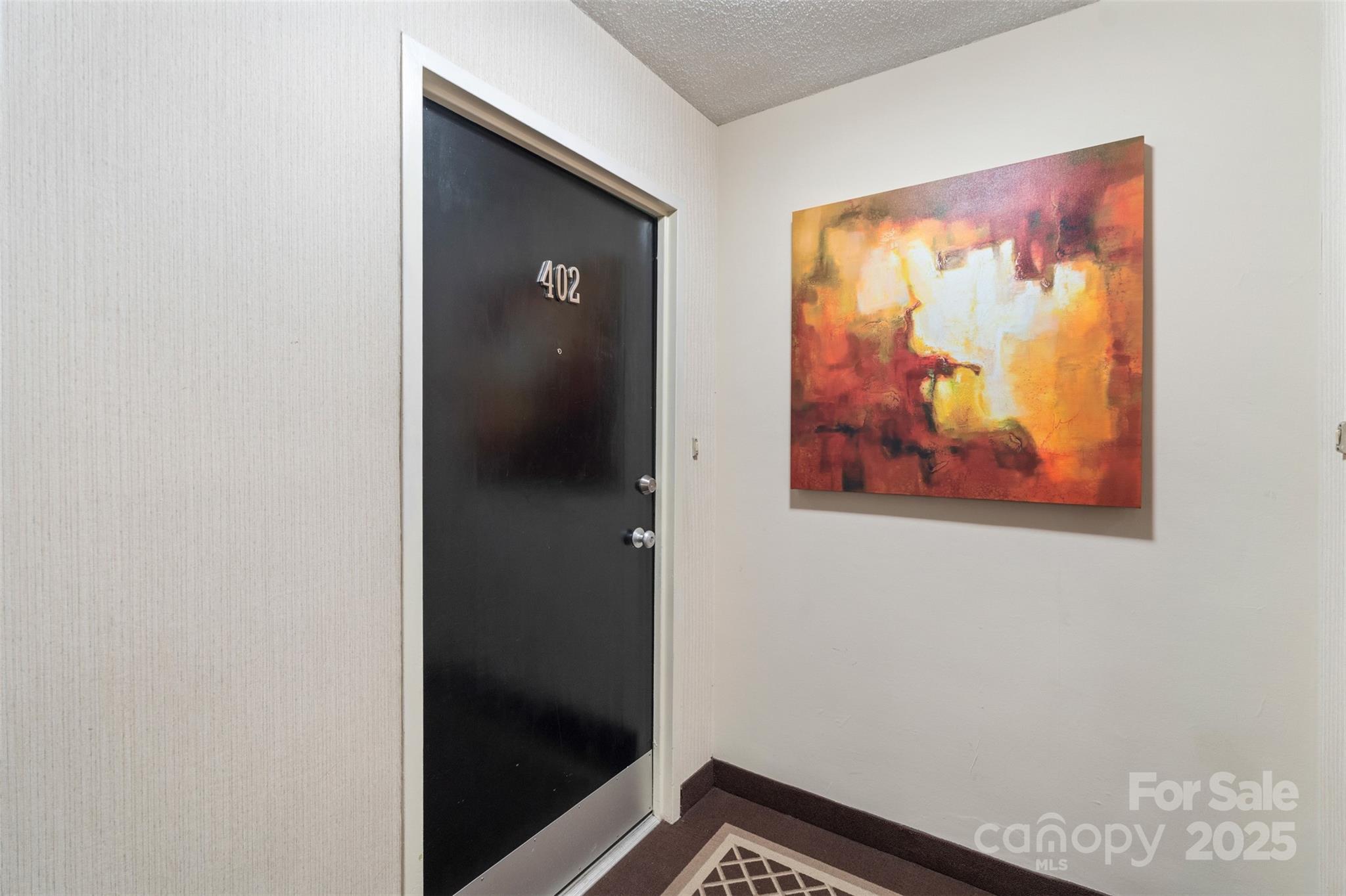 1300 Queens Road 402