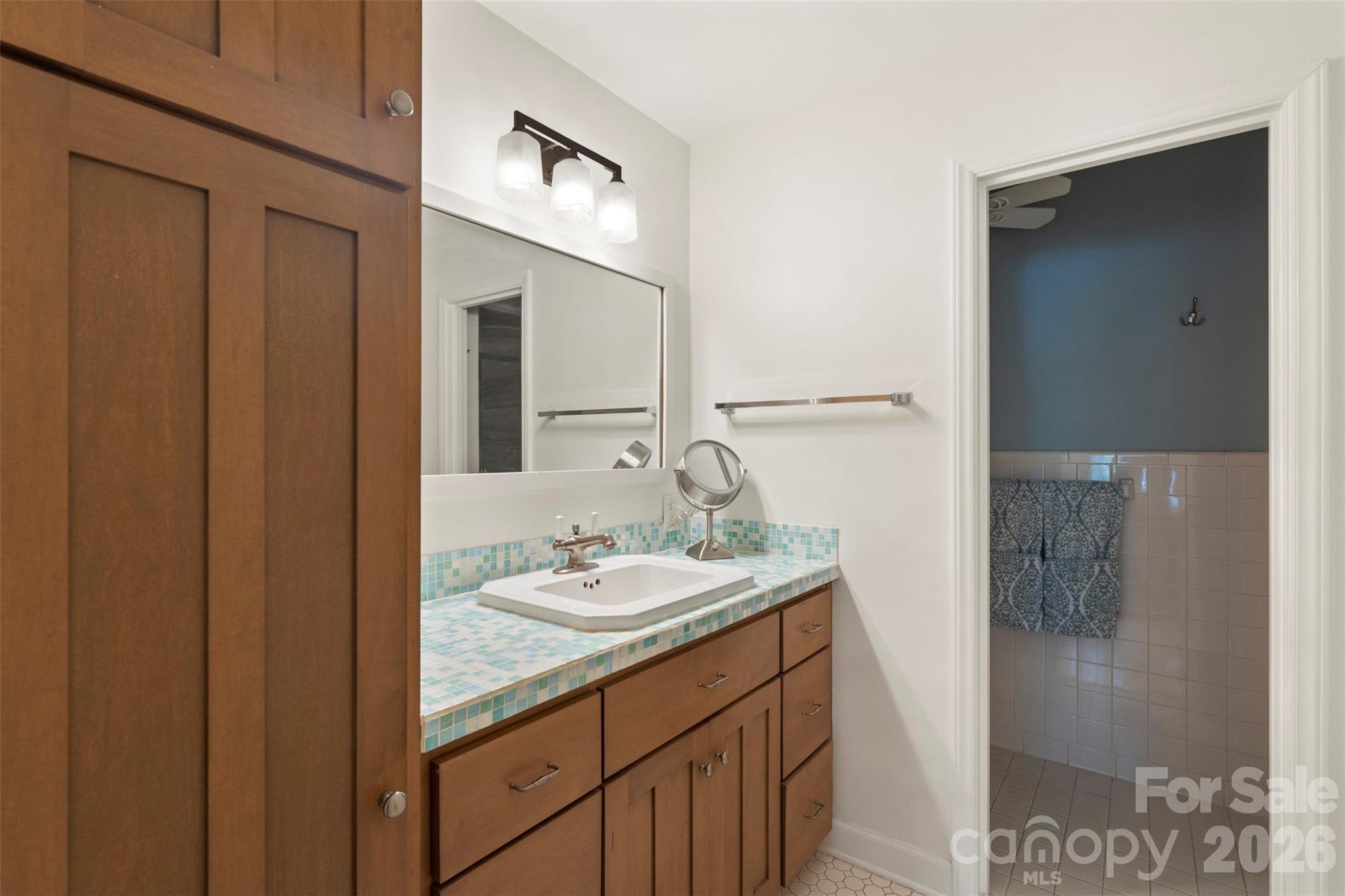 Queens Towers - Residential