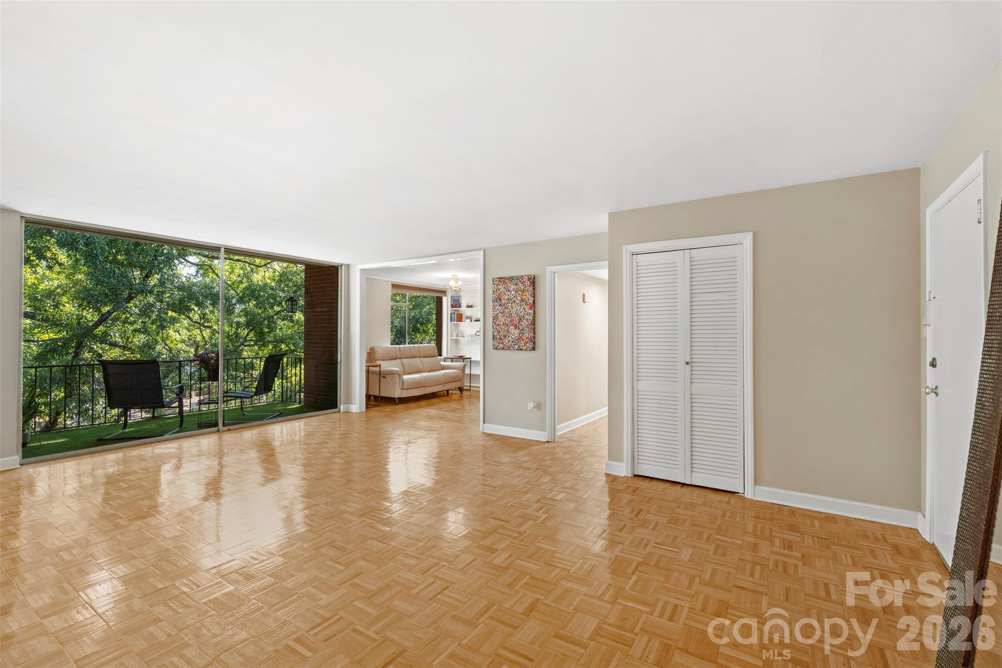 Queens Towers - Residential