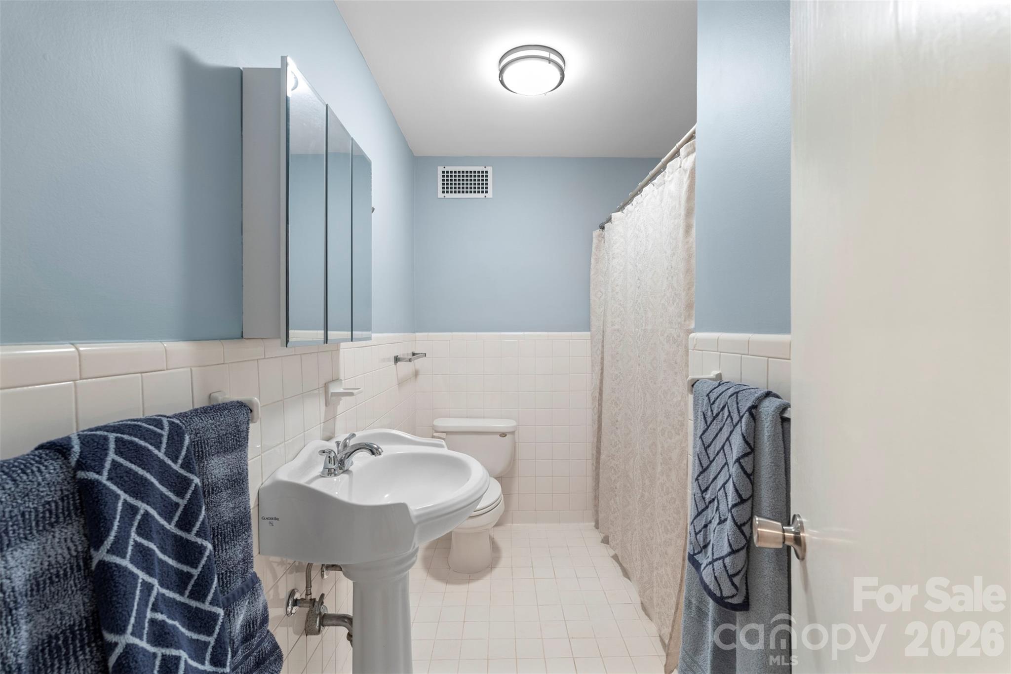 Queens Towers - Residential