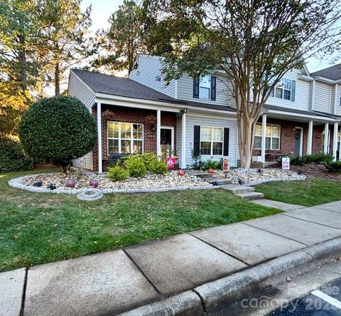 8376 Rudolph Road Charlotte NC 28216