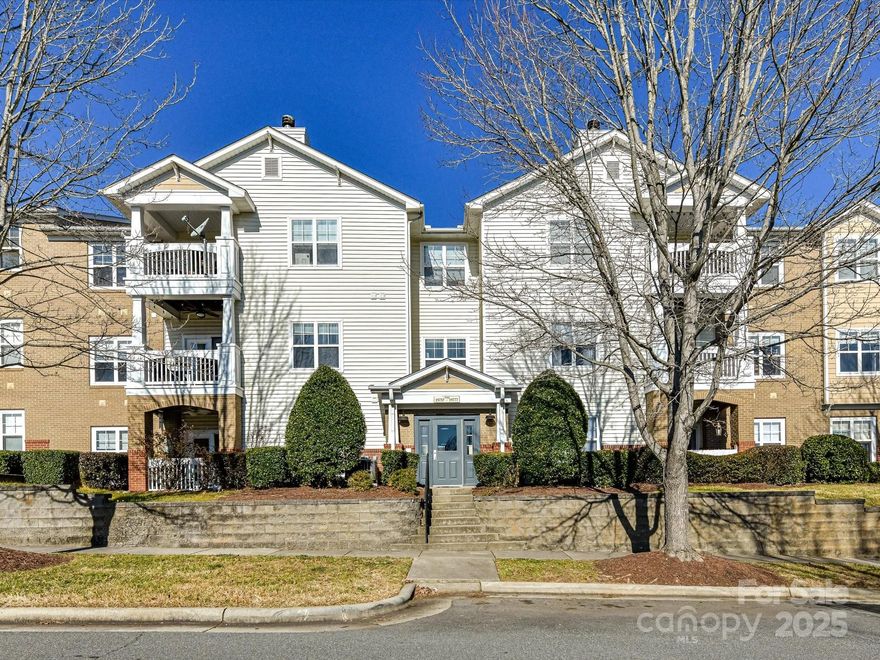 Highly desirable 2-bedroom, 2-bath condo with a coveted one-car detached garage located in the sought-after Alexander Chase community in the heart of Cornelius. This open floor plan features luxury vinyl plank flooring and a dedicated office space. The kitchen offers Brazilian granite countertops, painted cabinetry, tile backsplash, and breakfast bar, flowing into the dining area and cozy great room. Double doors lead to a private covered deck with additional storage space. The spacious primary suite includes a walk-in closet and private bath with dual vanity. An additional bedroom with great natural light and a full bath with tub/shower combination provide comfort and flexibility. Ideally situated directly across from the fitness center, pool, and recreation areas, and just minutes from Lake Norman, Jetton Park, Birkdale Village, I-77, shopping, dining, and a newly built hospital.