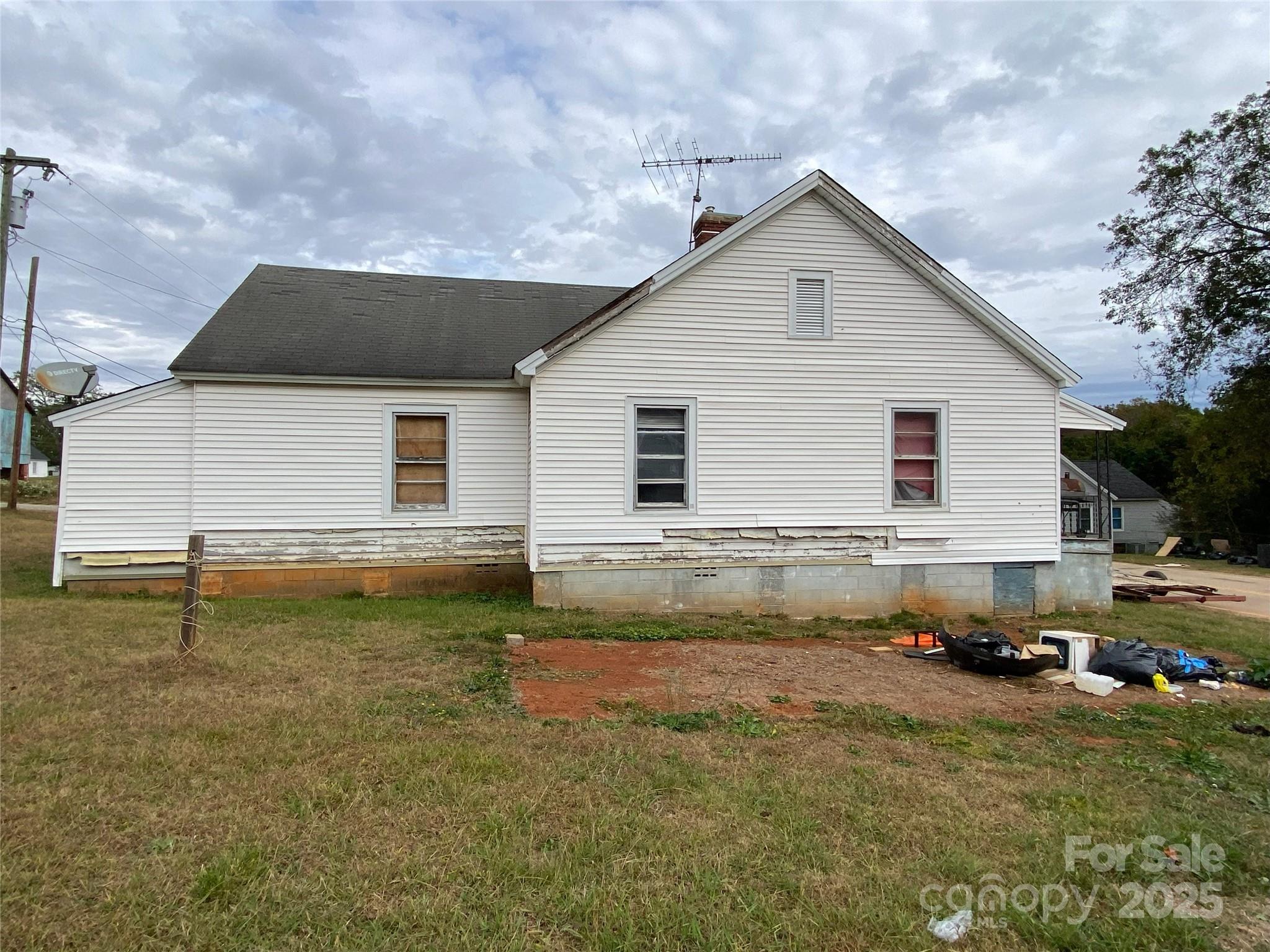 318 S 6th Street