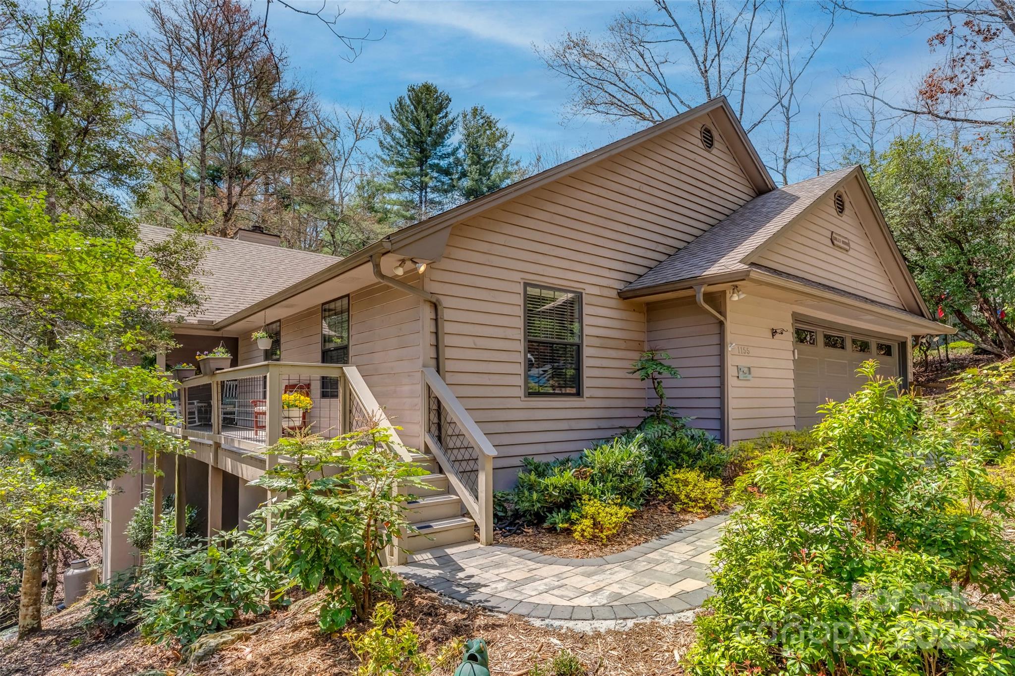 1155 Soquili Drive