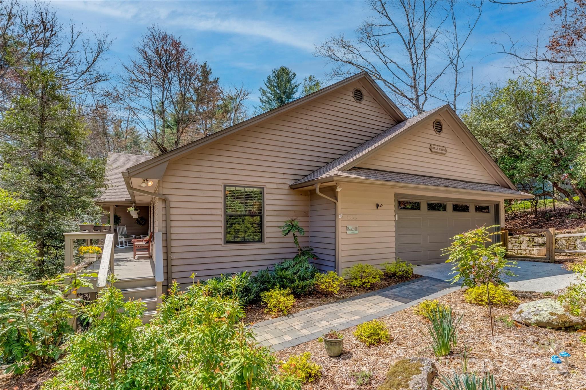1155 Soquili Drive